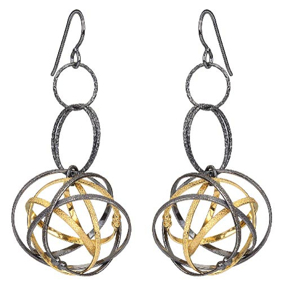 Mobius Mixed Triple Ring Earring
22K gold vermeil, sterling
ERDR34-G-OX Mobius Mixed Triple Ring Earring
22K gold vermeil, sterling
ERDR34-G-OX